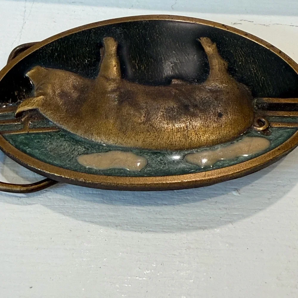 Brass Bergamot Pig Oval Belt Buckle - Rustic Farm Animal Accent